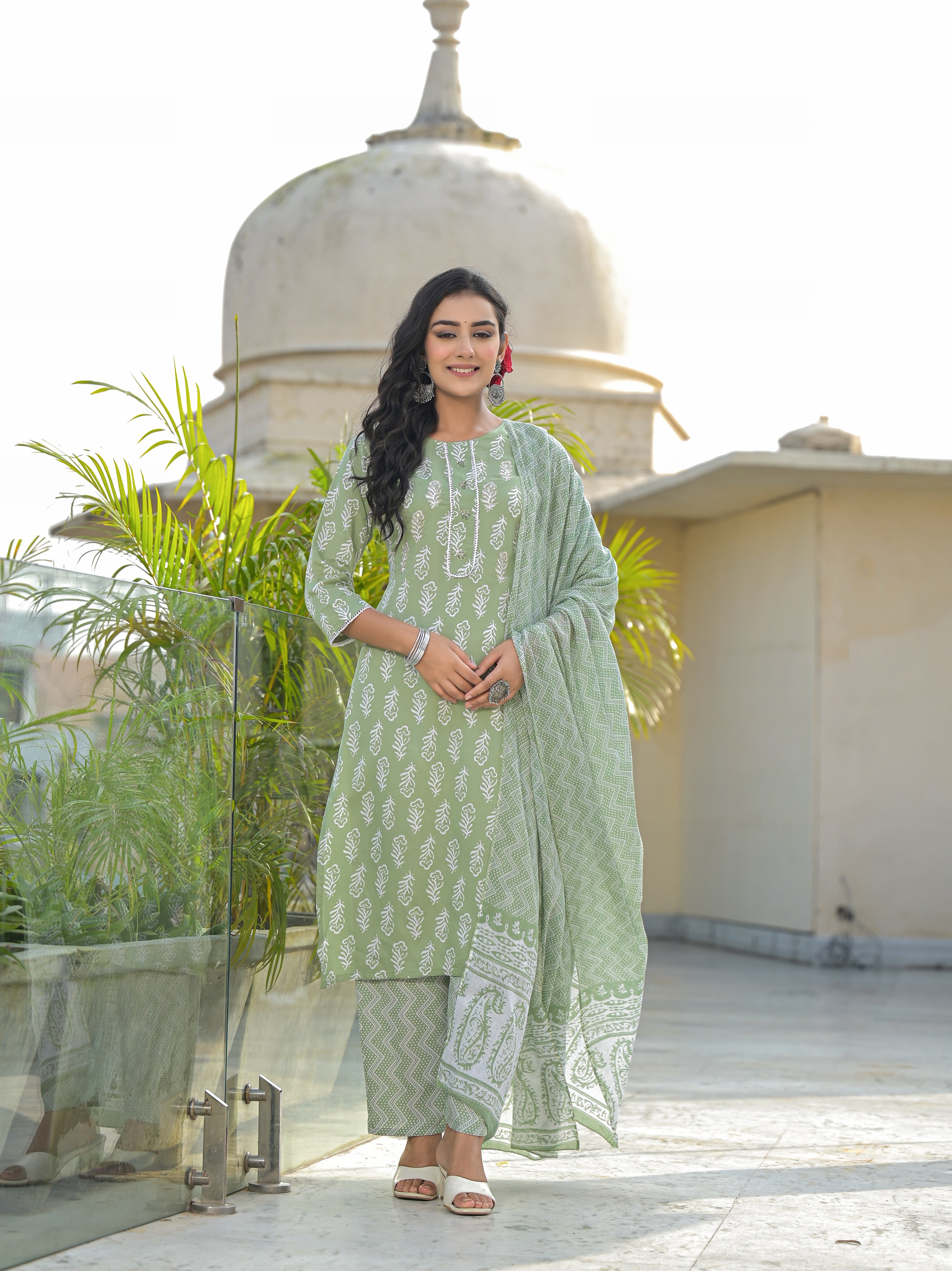 Women Rayon Green Printed Kurta Pant with Dupatta Set+J7