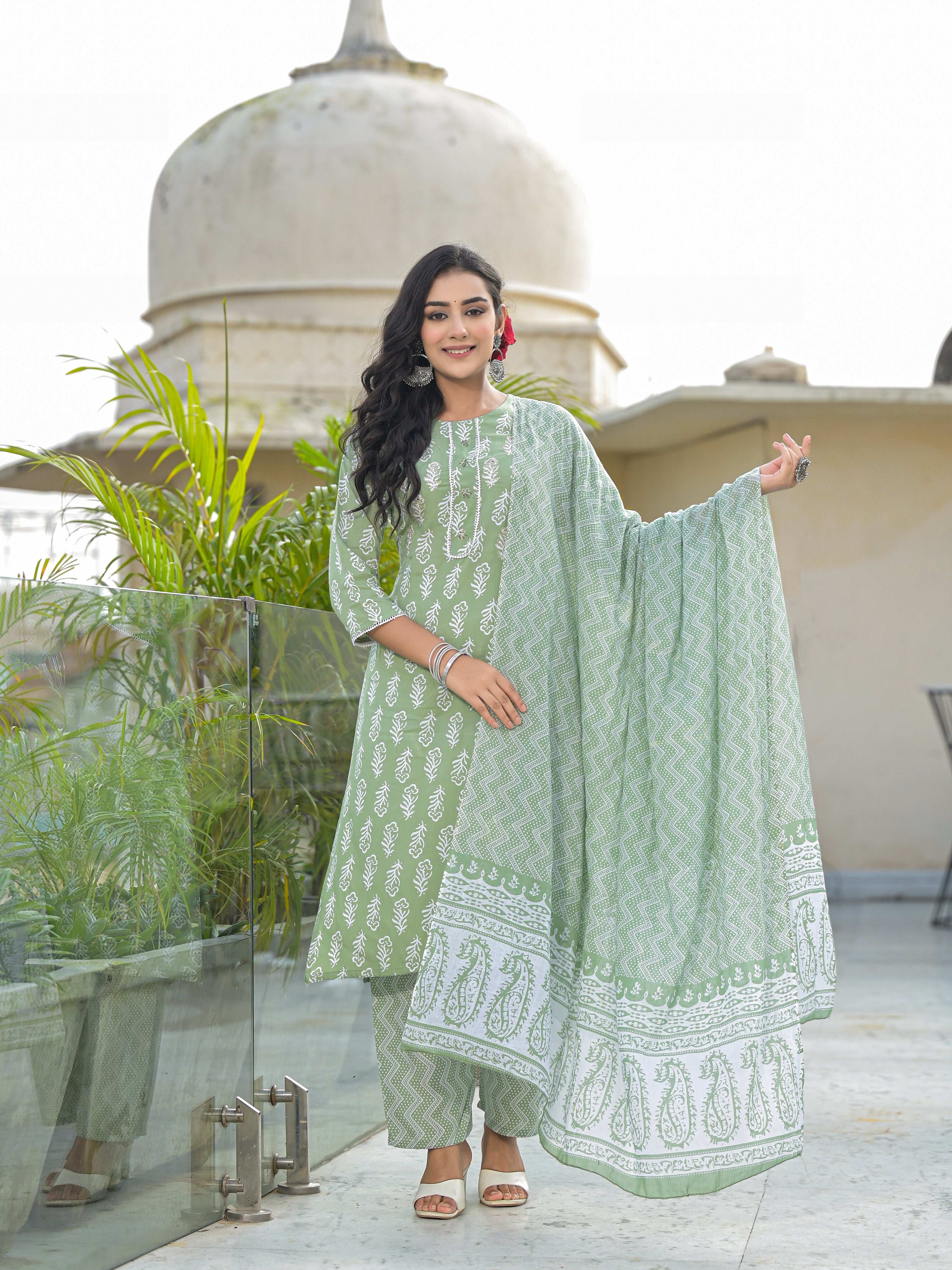 Women Rayon Green Printed Kurta Pant with Dupatta Set+J7