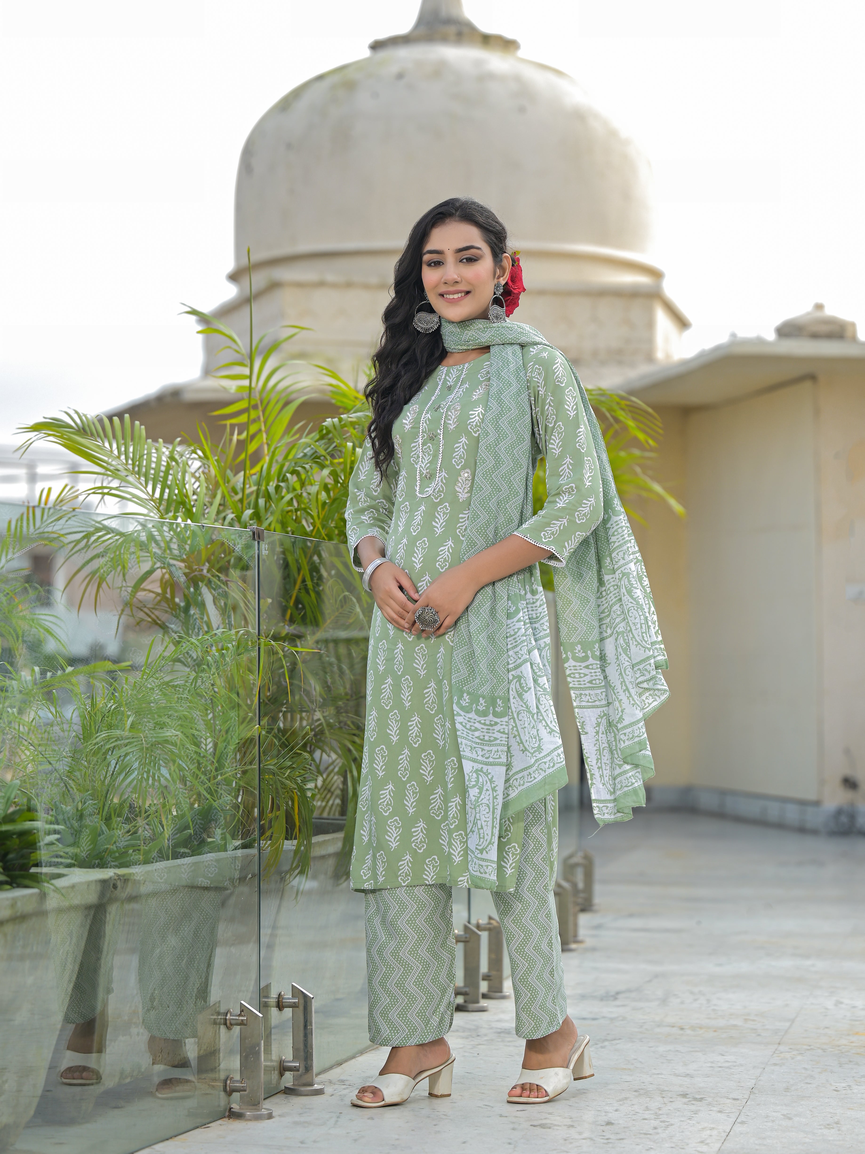 Women Rayon Green Printed Kurta Pant with Dupatta Set+J7